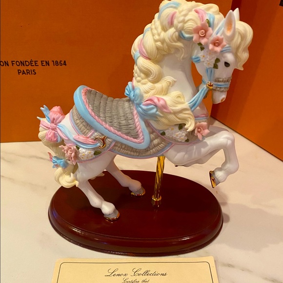 MIB FIRST IN SERIES The Carousel Show Horse Lenox